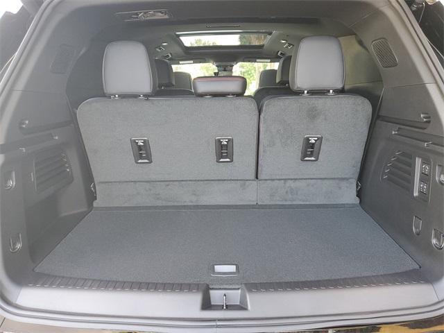 new 2026 Chevrolet Traverse car, priced at $59,189