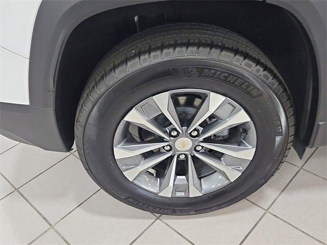new 2025 Chevrolet Equinox car, priced at $30,862