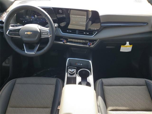 new 2026 Chevrolet Equinox car, priced at $27,085