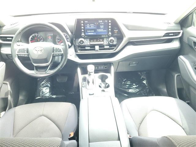 used 2022 Toyota Highlander car, priced at $25,999