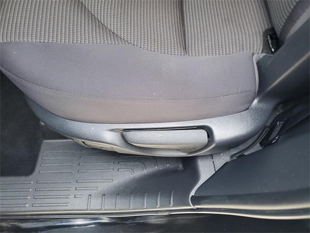 used 2022 Toyota Highlander car, priced at $25,999