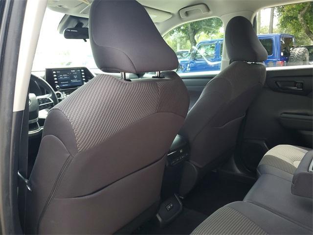 used 2022 Toyota Highlander car, priced at $25,999