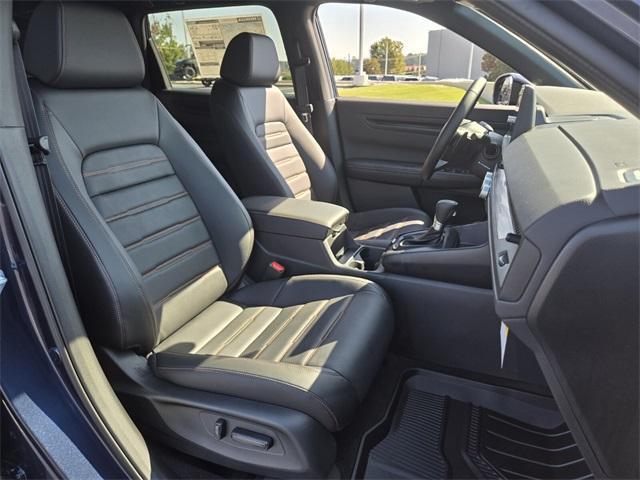 new 2026 Honda CR-V Hybrid car, priced at $41,675