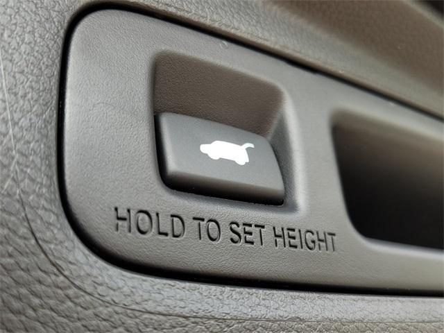 new 2026 Honda CR-V Hybrid car, priced at $40,195