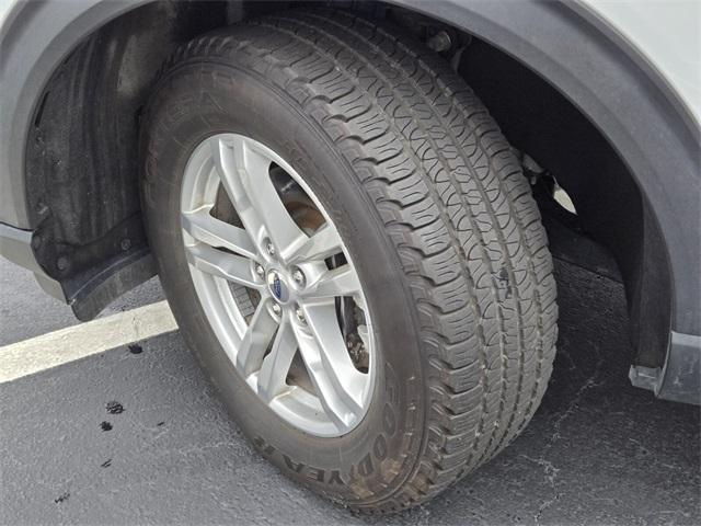 used 2022 Ford Explorer car, priced at $28,050