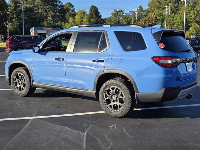 new 2025 Honda Pilot car, priced at $51,350
