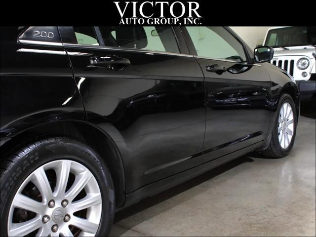 used 2013 Chrysler 200 car, priced at $5,600