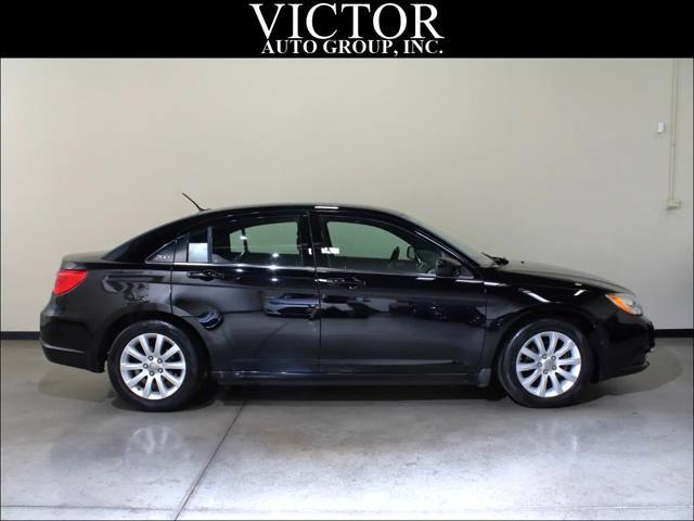 used 2013 Chrysler 200 car, priced at $5,600