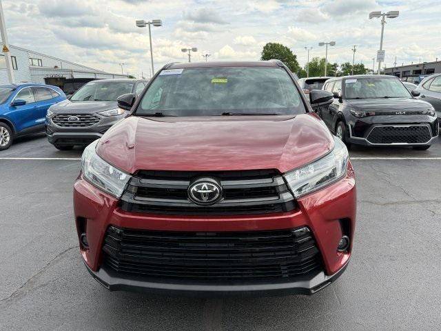 used 2019 Toyota Highlander car, priced at $29,658