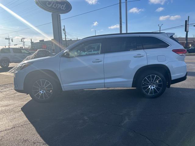 used 2018 Toyota Highlander car, priced at $26,000