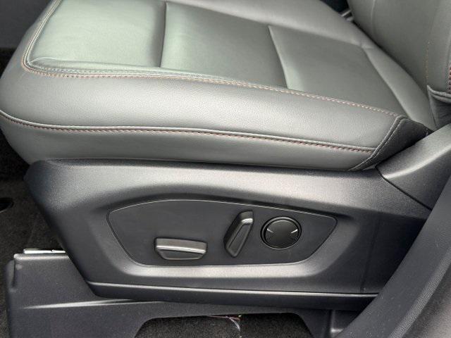 used 2025 Ford Explorer car, priced at $42,995