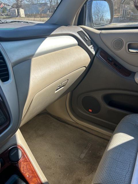 used 2006 Toyota Highlander Hybrid car, priced at $4,995
