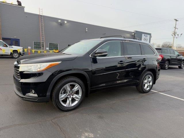 used 2016 Toyota Highlander car, priced at $19,849