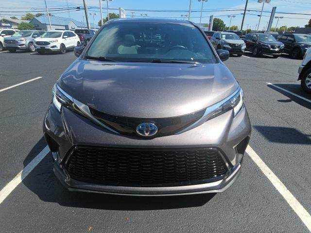 used 2021 Toyota Sienna car, priced at $38,648