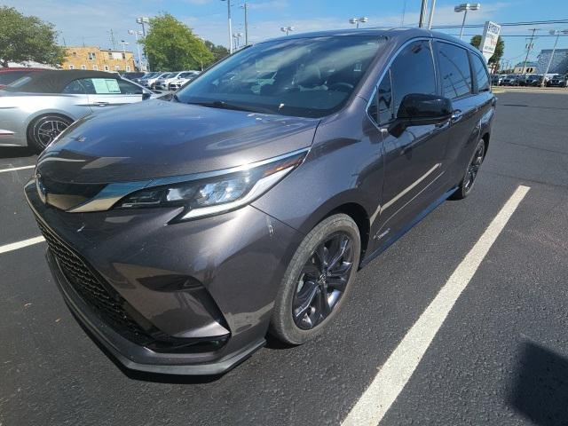 used 2021 Toyota Sienna car, priced at $38,648