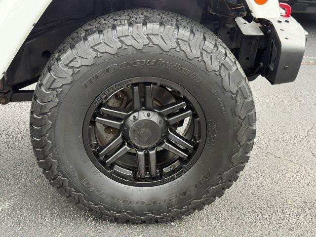 used 2015 Jeep Wrangler Unlimited car, priced at $21,937