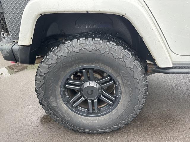 used 2015 Jeep Wrangler Unlimited car, priced at $21,843