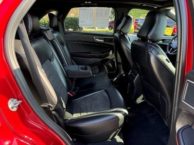 used 2024 Ford Edge car, priced at $31,999