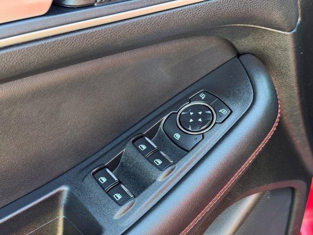 used 2024 Ford Edge car, priced at $31,999