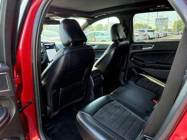 used 2024 Ford Edge car, priced at $31,999