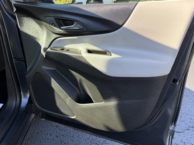used 2023 Chevrolet Equinox car, priced at $21,000