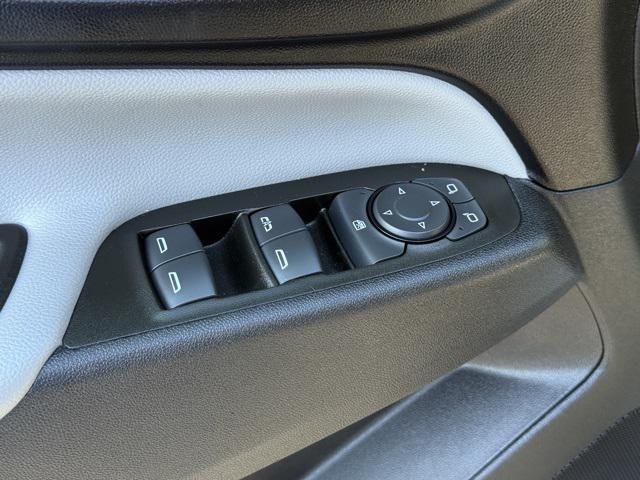 used 2023 Chevrolet Equinox car, priced at $21,000