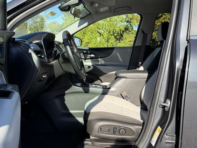 used 2023 Chevrolet Equinox car, priced at $21,000