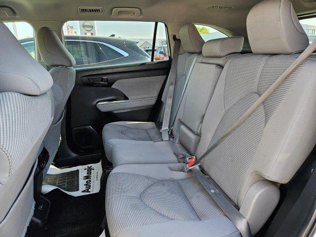 used 2023 Toyota Highlander car, priced at $30,548