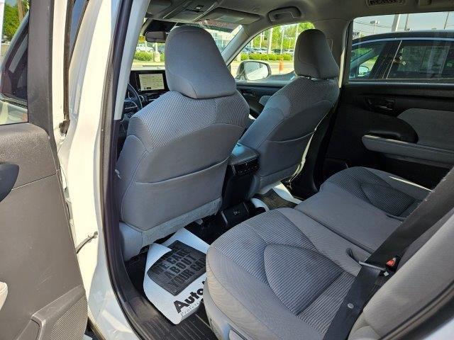 used 2023 Toyota Highlander car, priced at $30,548