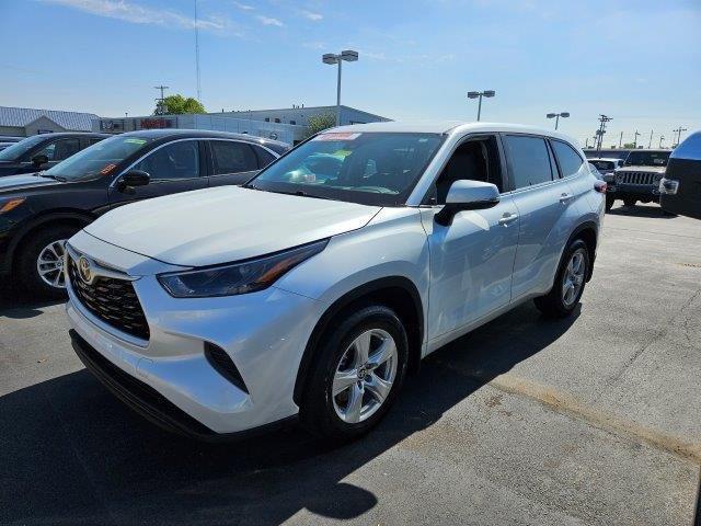 used 2023 Toyota Highlander car, priced at $30,548