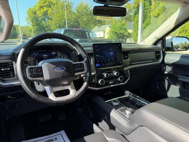 used 2024 Ford Expedition car, priced at $47,157