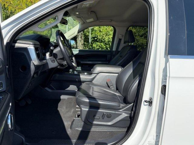 used 2024 Ford Expedition car, priced at $47,157