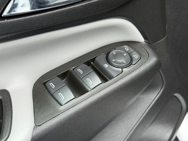 used 2022 Chevrolet Equinox car, priced at $22,074