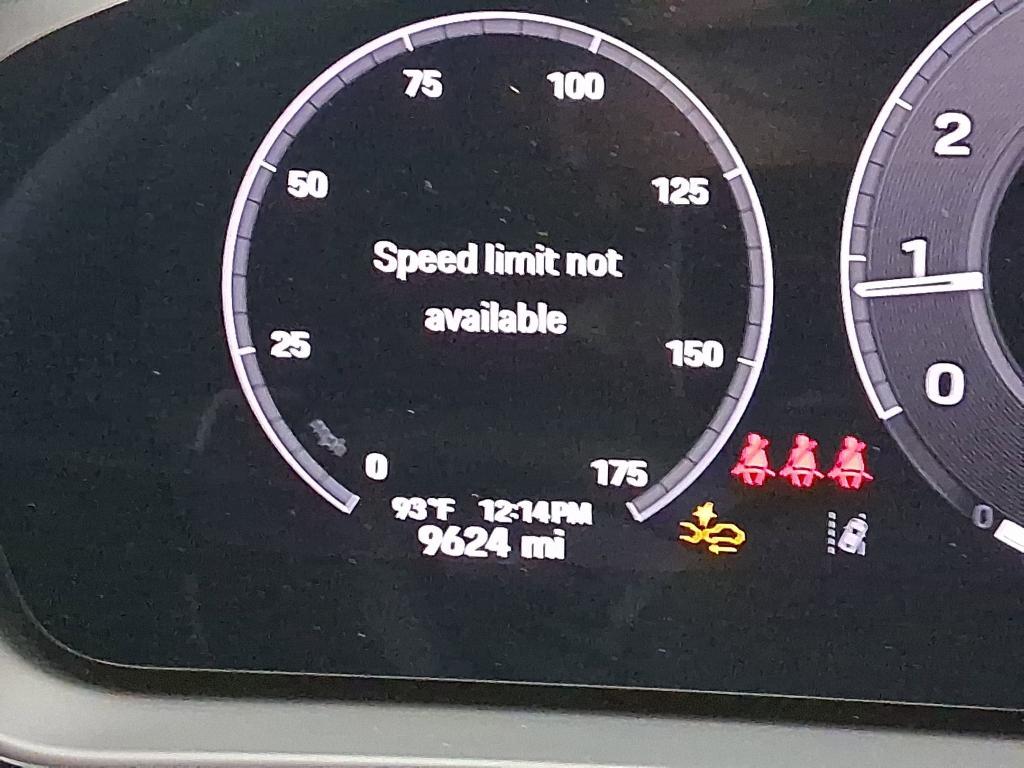 used 2025 Porsche Cayenne car, priced at $90,999