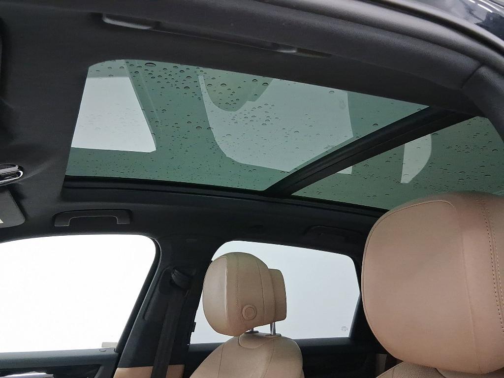 used 2019 Porsche Cayenne car, priced at $43,999