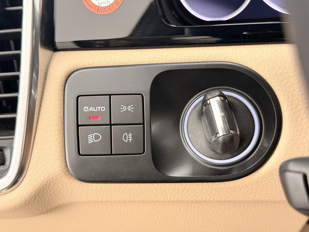 used 2022 Porsche Cayenne car, priced at $58,998