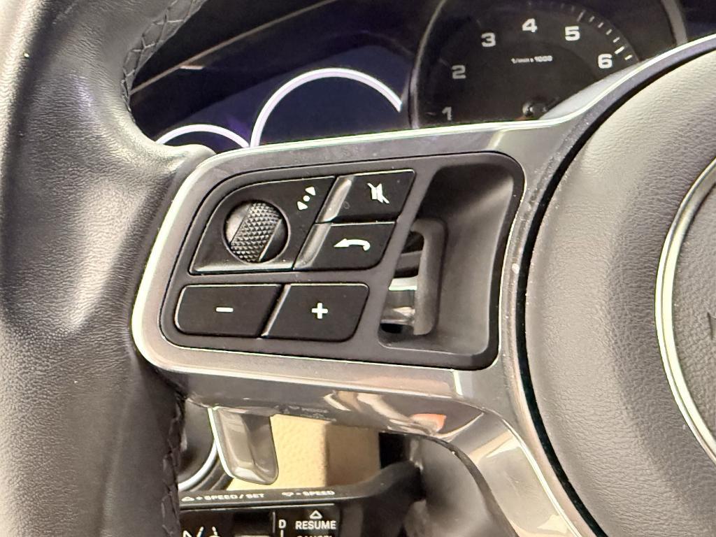 used 2022 Porsche Cayenne car, priced at $58,998