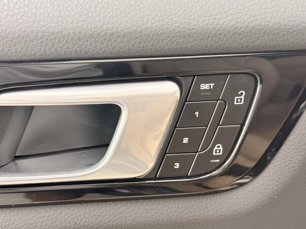 used 2022 Porsche Cayenne car, priced at $58,998