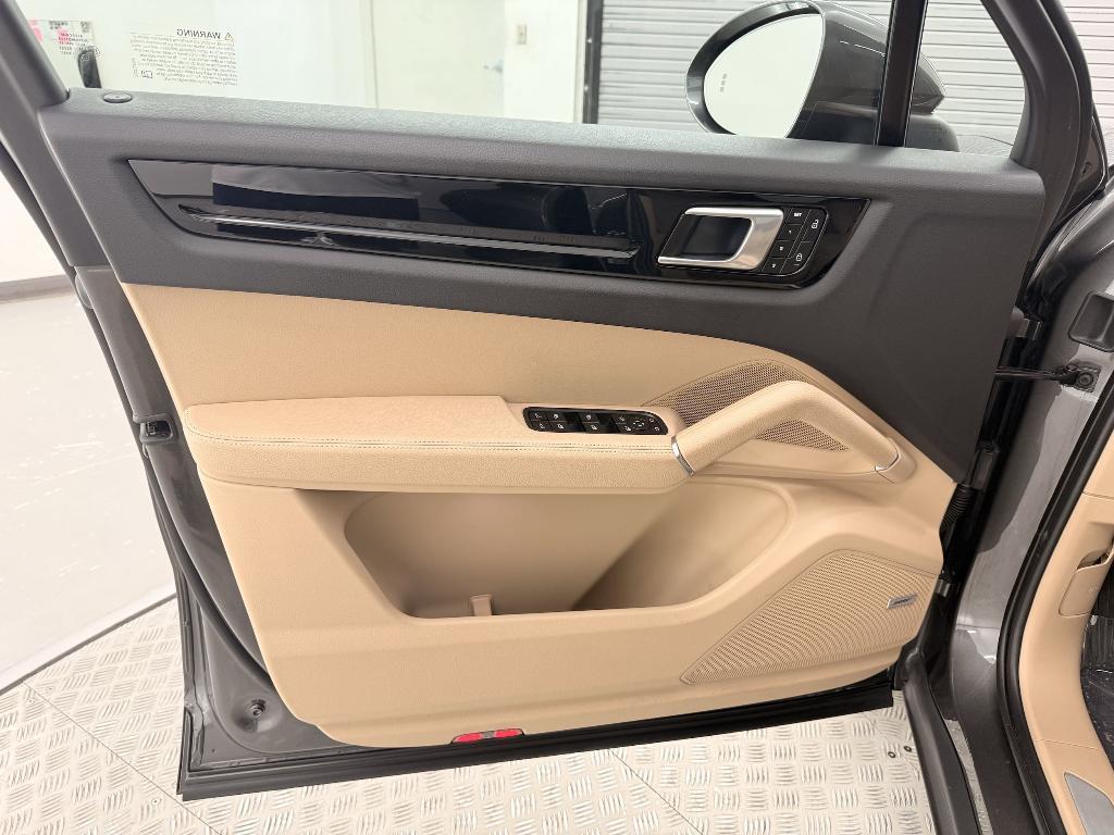 used 2022 Porsche Cayenne car, priced at $58,998