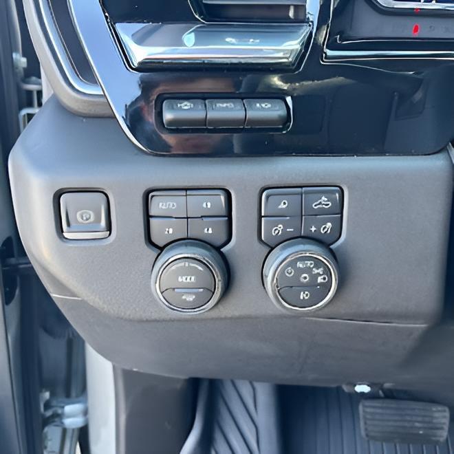 used 2024 Chevrolet Silverado 2500 car, priced at $65,412