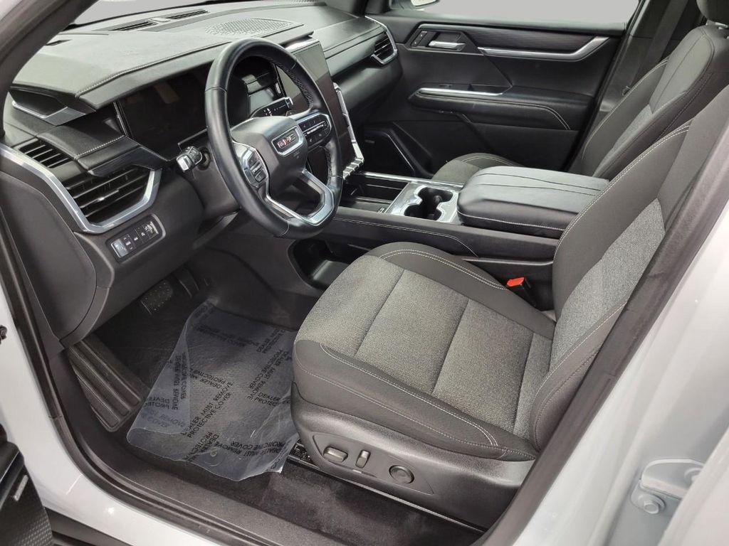 used 2025 GMC Acadia car, priced at $38,392