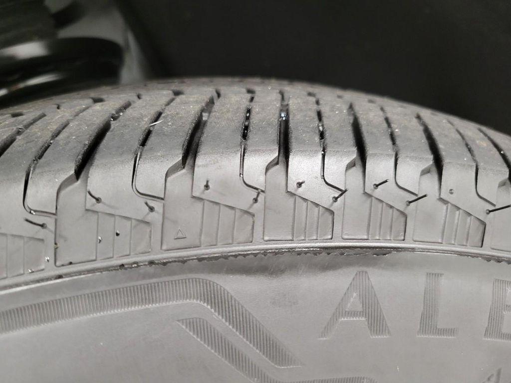 used 2025 GMC Acadia car, priced at $38,392