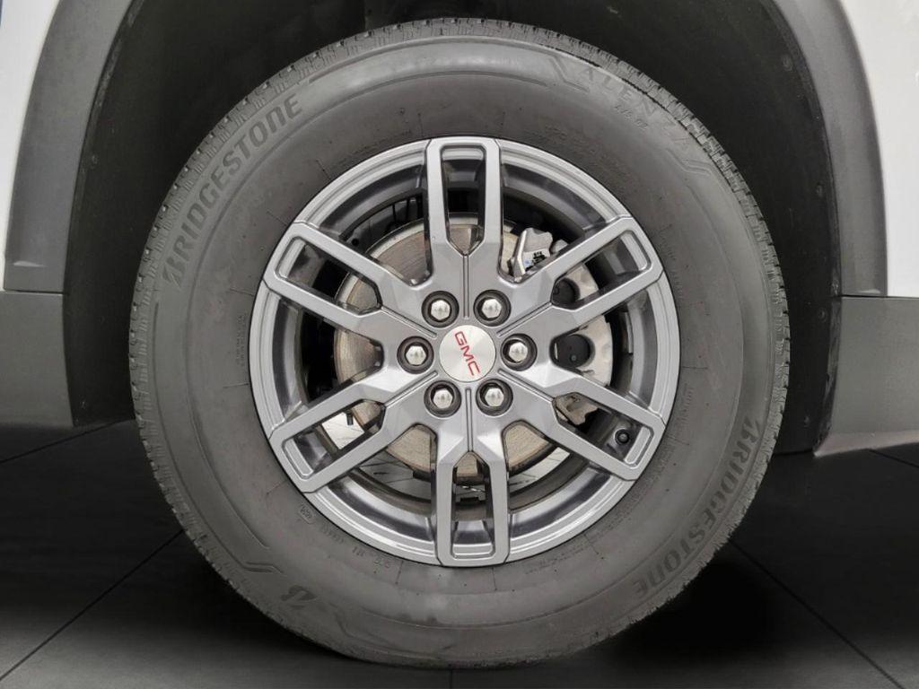 used 2025 GMC Acadia car, priced at $38,392