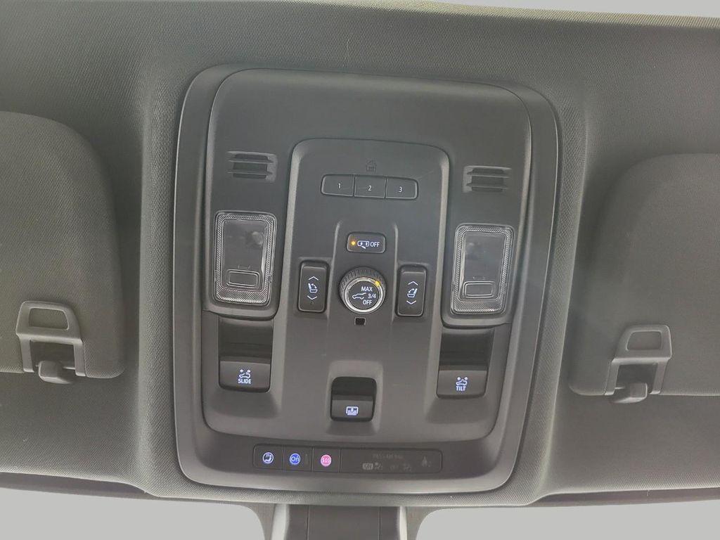 used 2021 GMC Yukon car, priced at $40,338