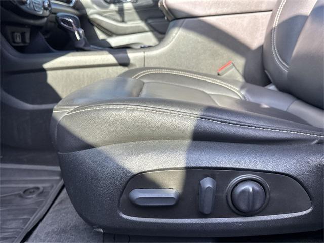 used 2023 Chevrolet Traverse car, priced at $27,897