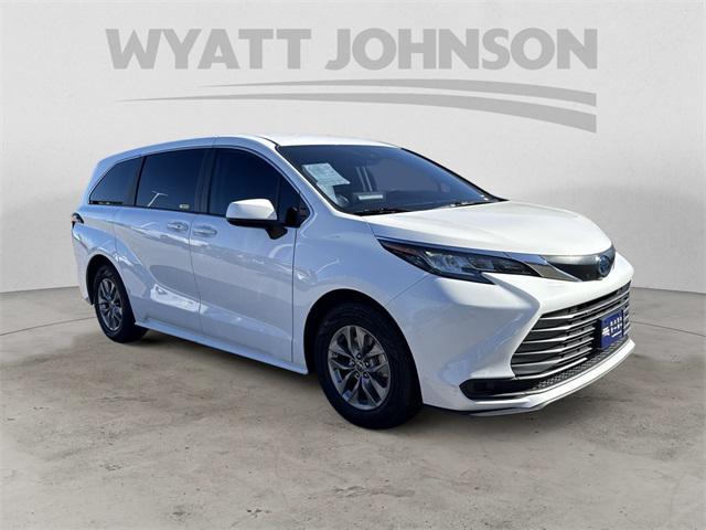 used 2023 Toyota Sienna car, priced at $30,337