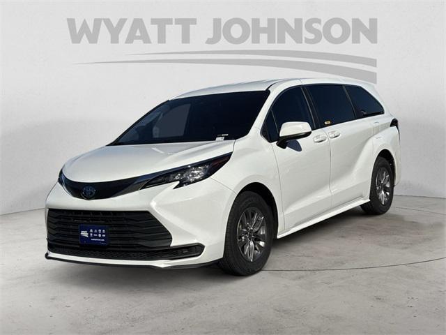 used 2023 Toyota Sienna car, priced at $30,337