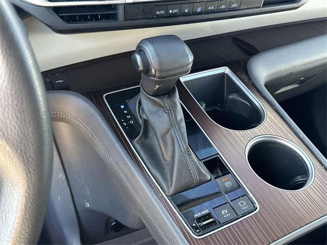 used 2023 Toyota Sienna car, priced at $30,337