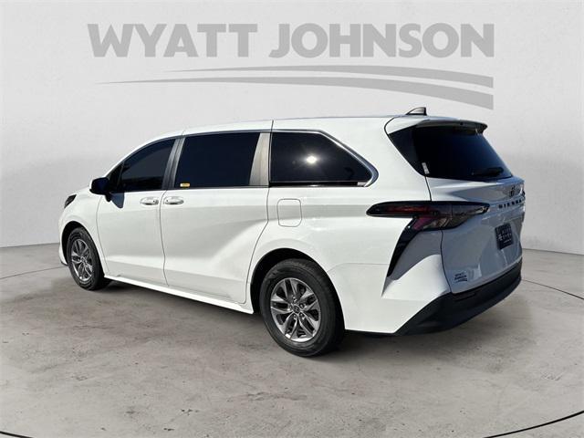 used 2023 Toyota Sienna car, priced at $30,337