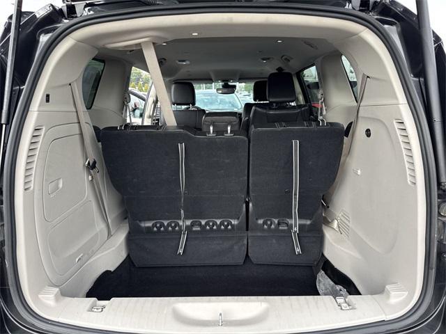 used 2024 Chrysler Pacifica Hybrid car, priced at $28,242